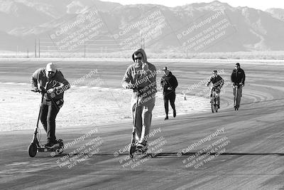 media/Jan-09-2025-Racers Edge (Thu) [[9e316ffd38]]/1-Around the Pits-Track Walk/